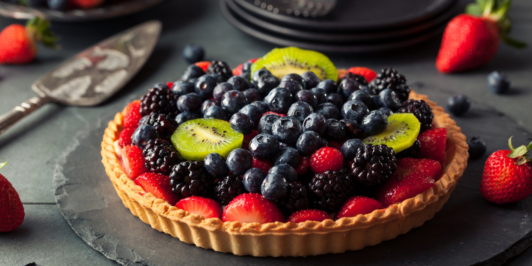 відкритий пиріг з ягодами