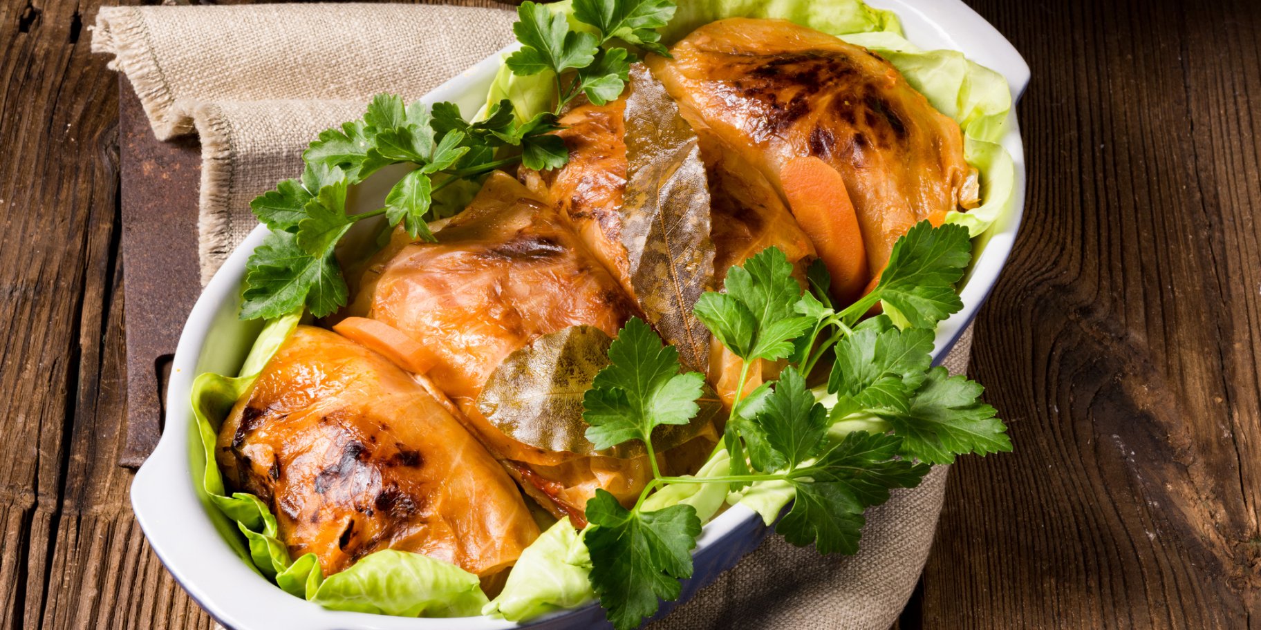 Голубцы с колбасой и сыром