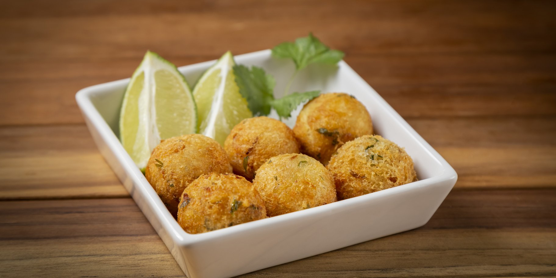 Смажені пиріжки з крабових паличок