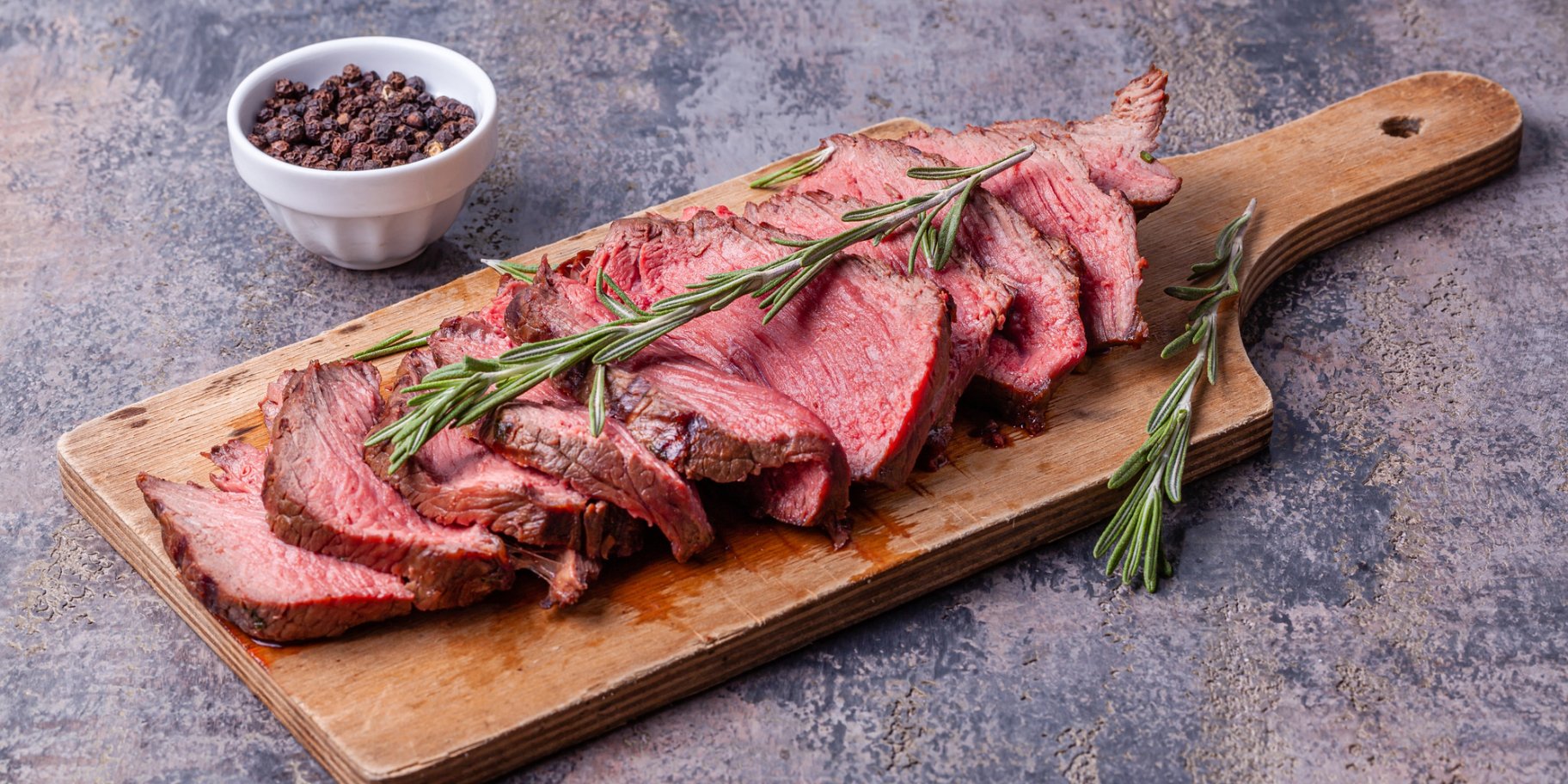 Ростбіф, запечений в беконі - рецепт