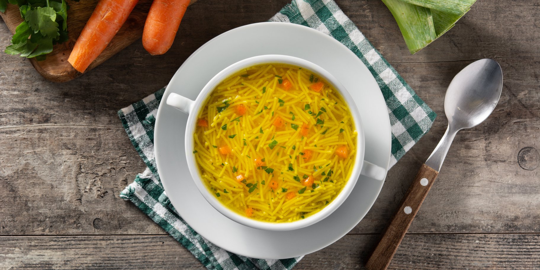 Куриный суп с лапшой