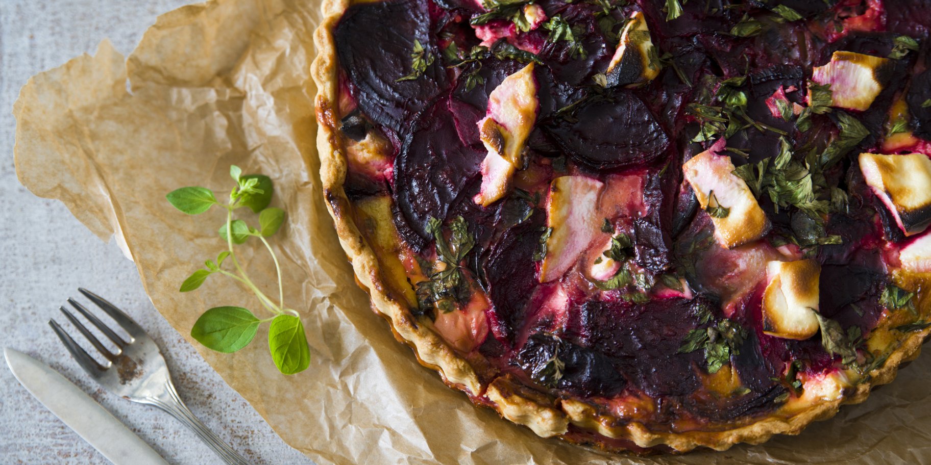 Пиріг з молодим буряком