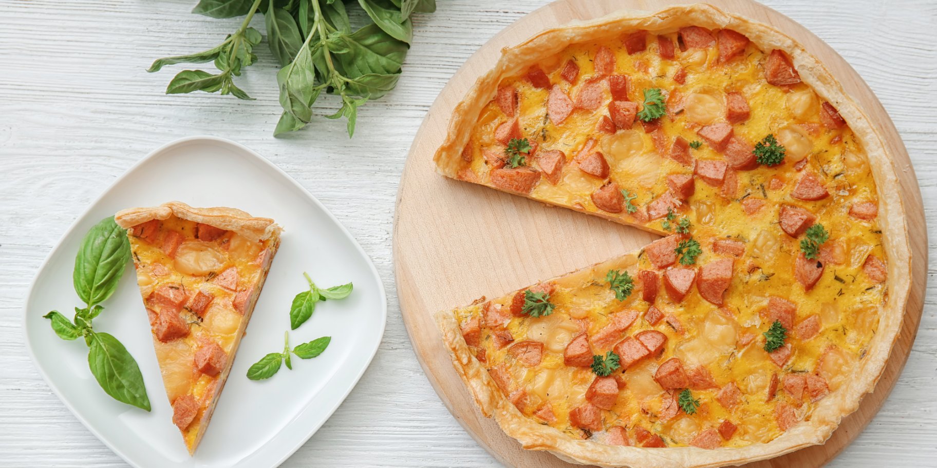 Піца з ковбасками