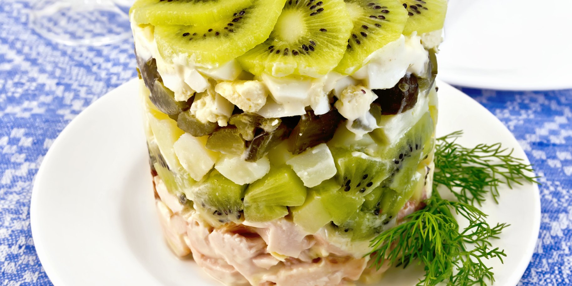 Салат с курятиной и киви – рецепт