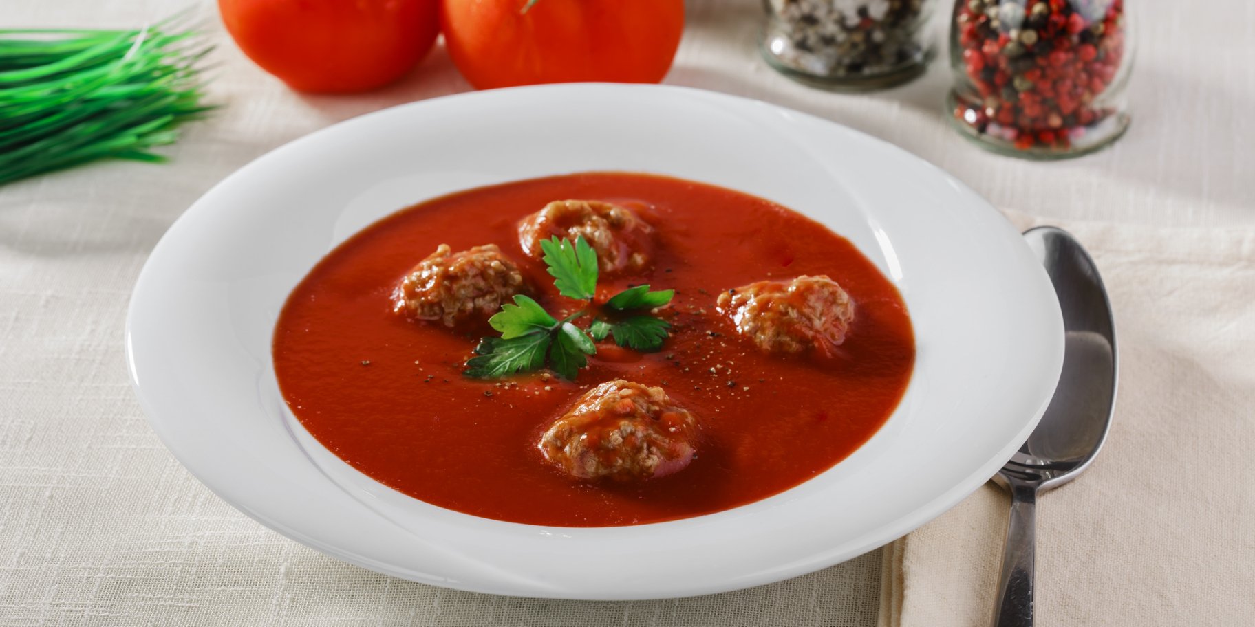 Томатный суп-пюре с фрикадельками