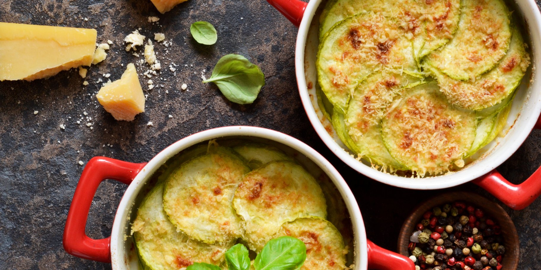 Запеченные кабачки со сметанным соусом