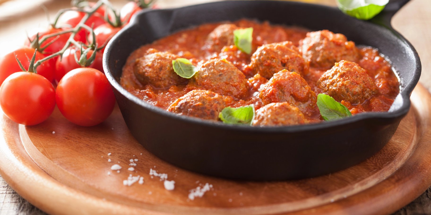 Тефтелі на парі з томатно-вершковим соусом