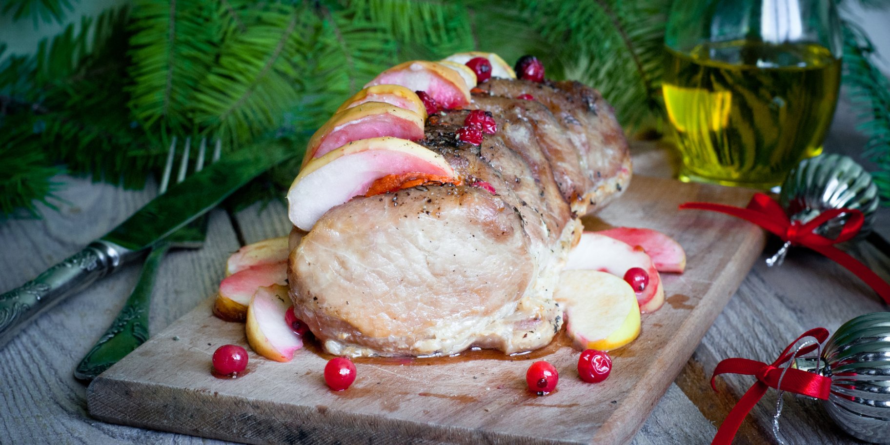 свинина по-французьки з яблуками