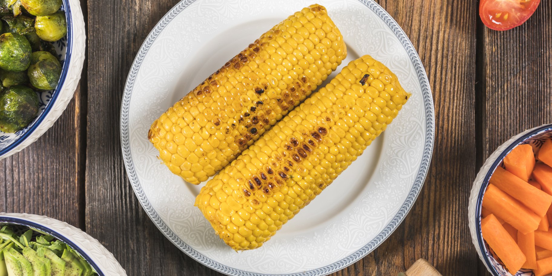 Молода кукурудза на сковороді