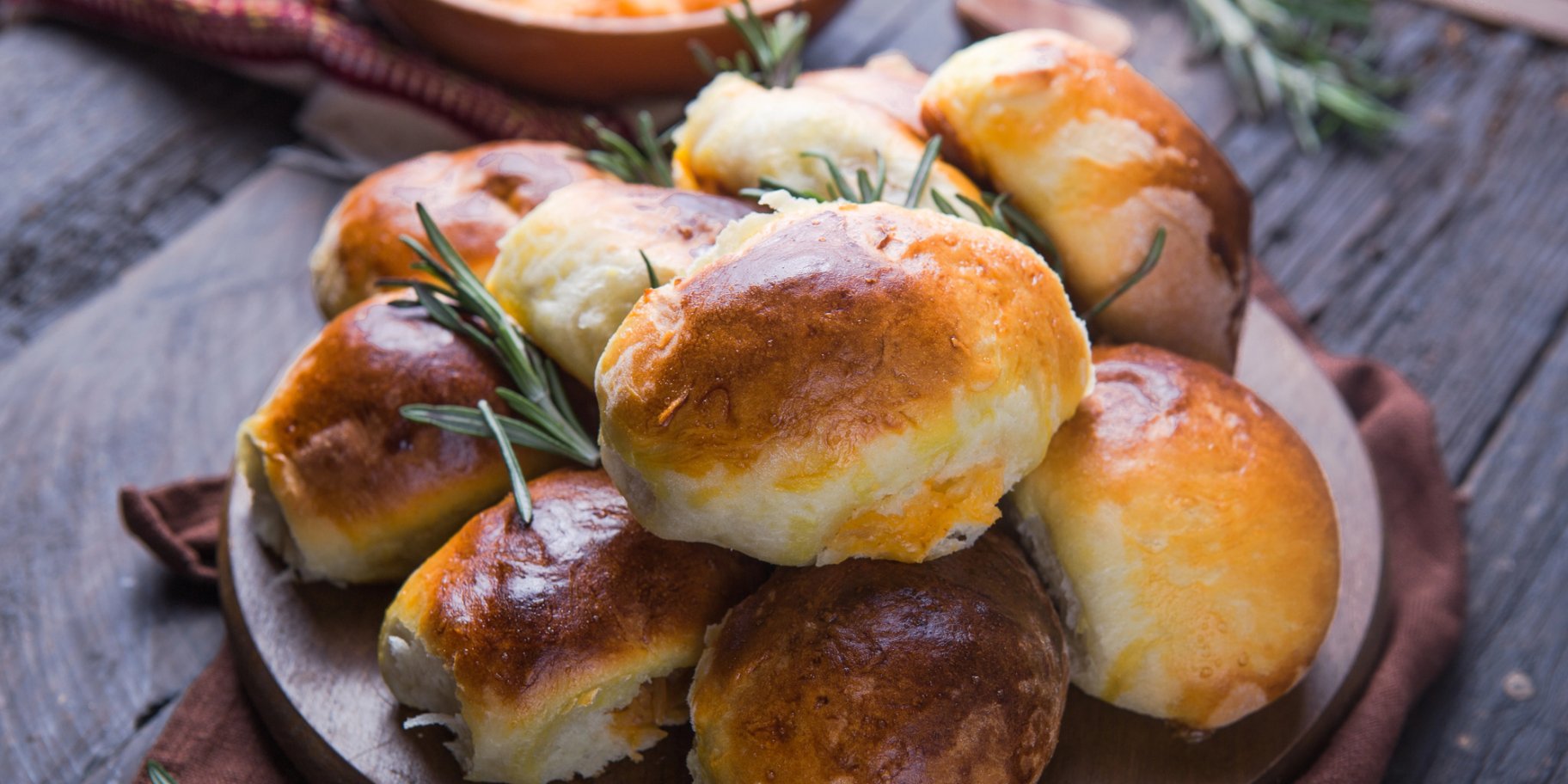 Пиріжки з двома видами начинки