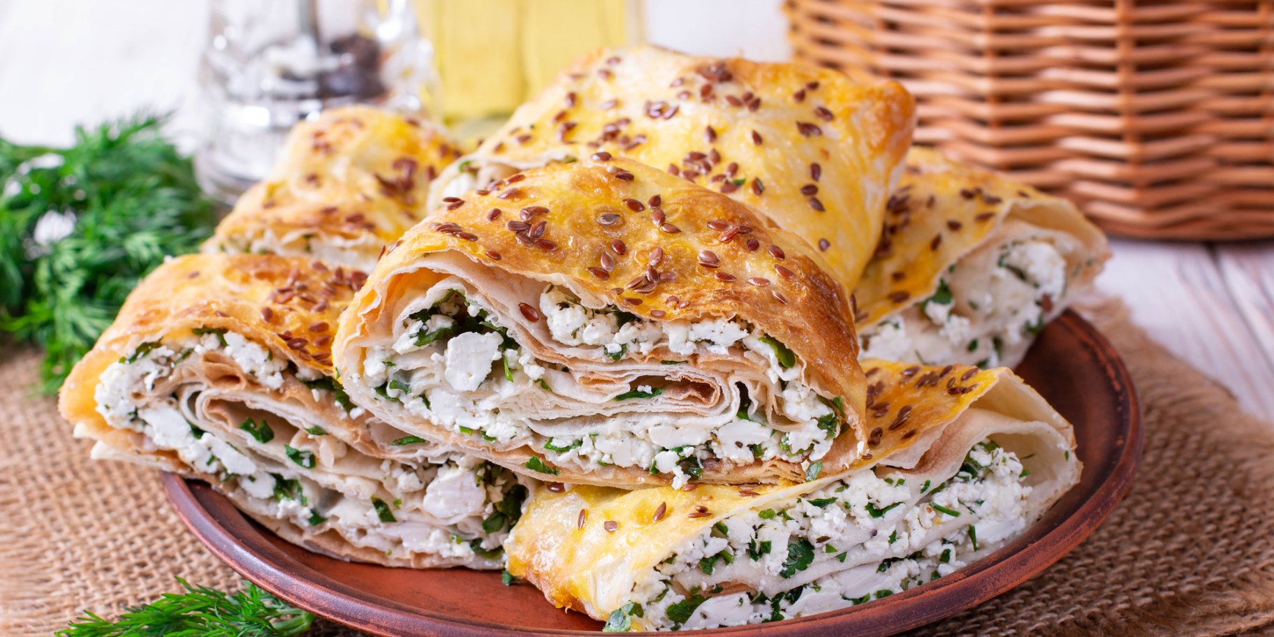 Рулетики из лаваша с брынзой