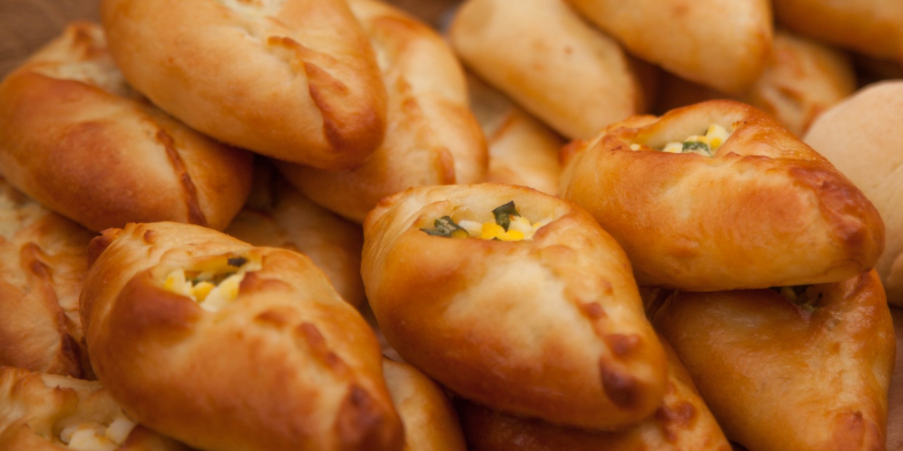 Пиріжки з рибою та рисом