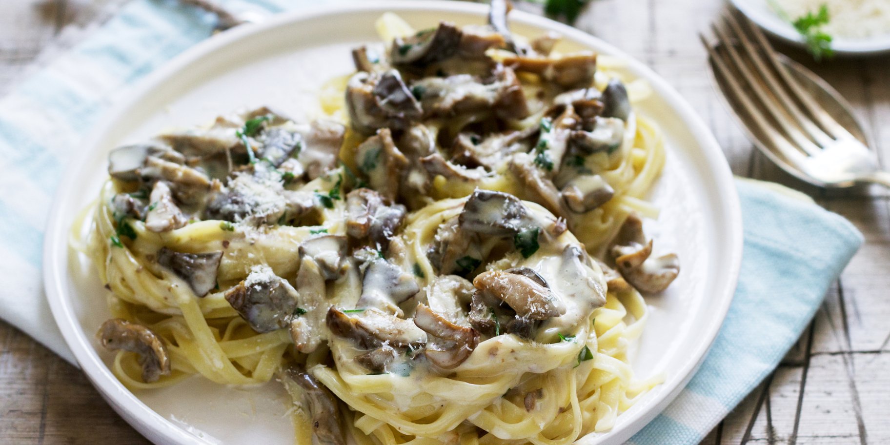 Гнізда з пасти з грибами