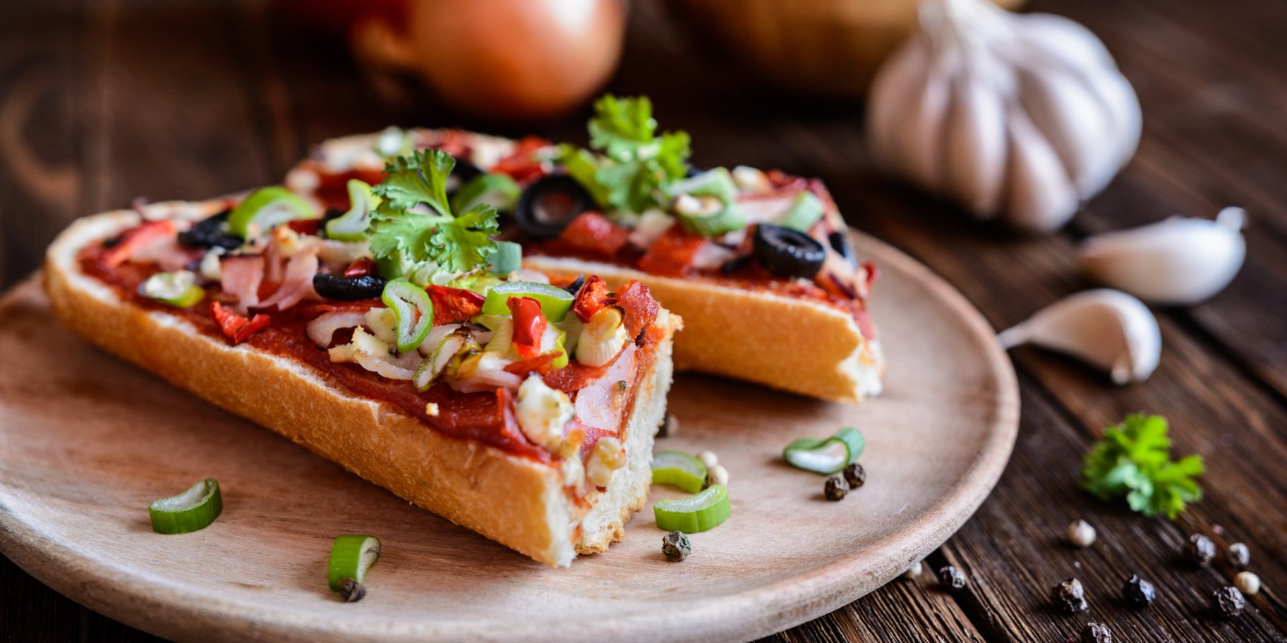 Швидка піца з багета