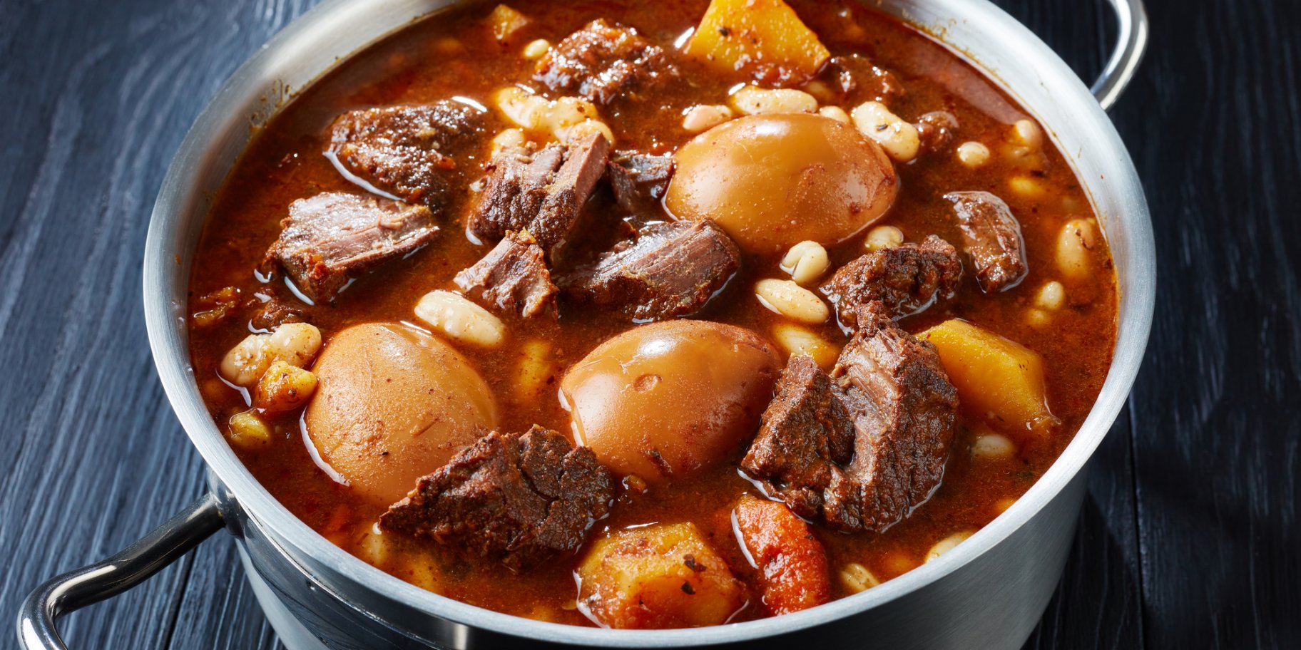 Чолнт у каструлі