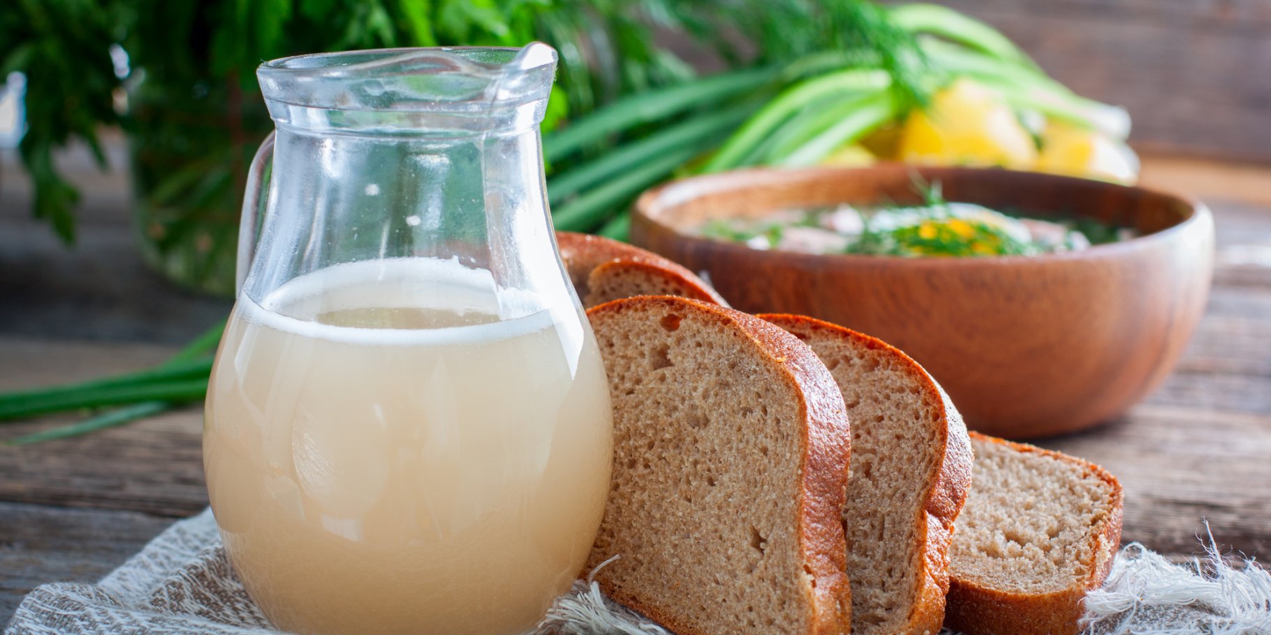 Хлібний квас з дріжджами для окрошки