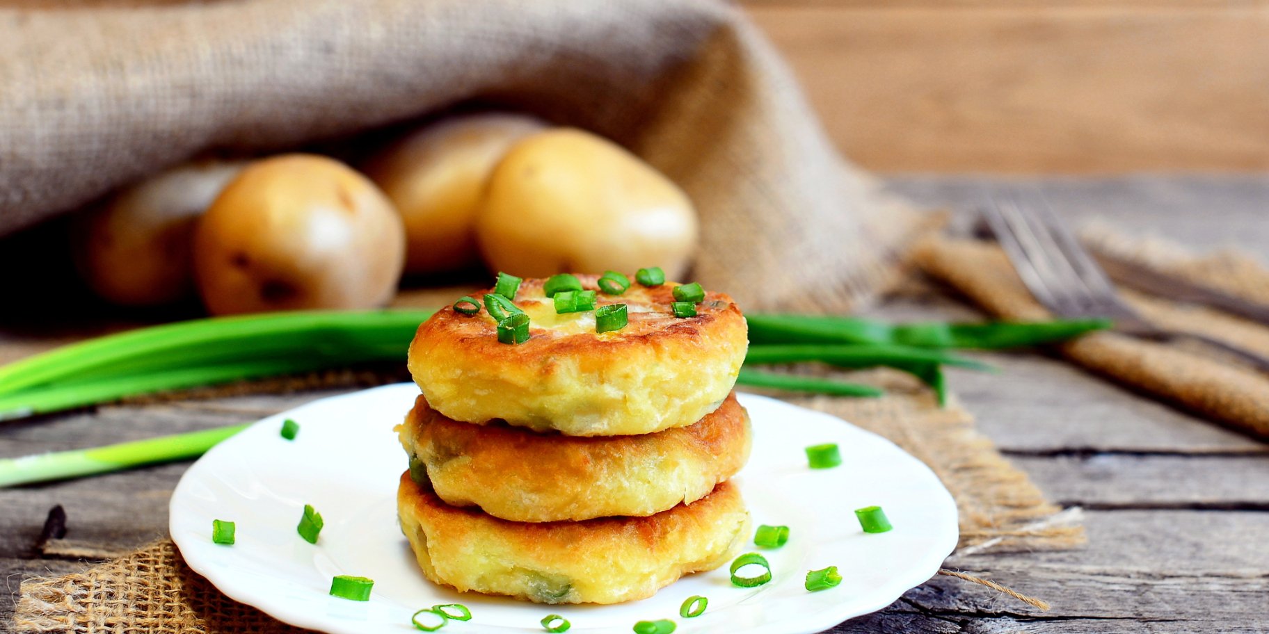 Деруни із сочевицею