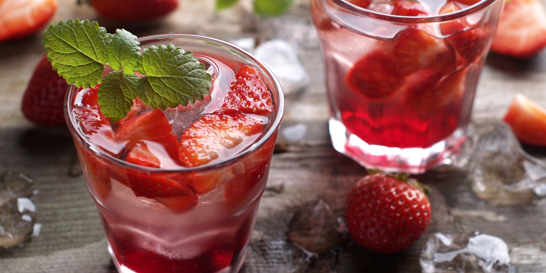 Лимонад з полуницею