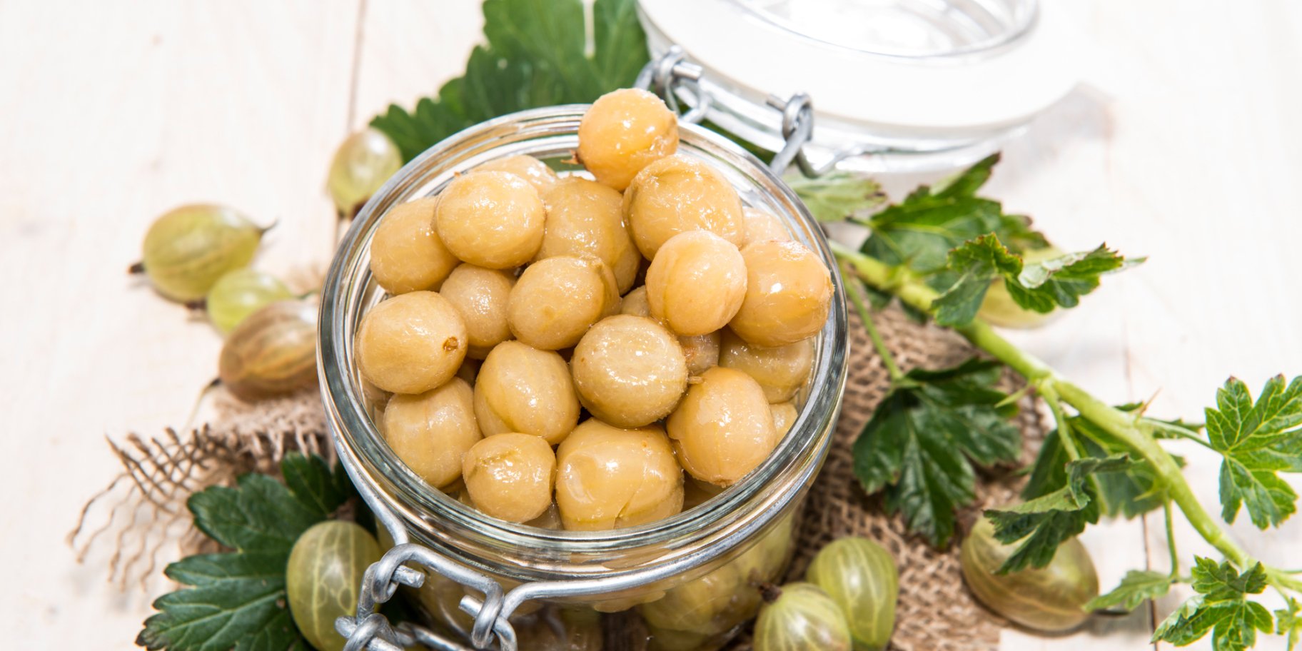 Консервированный крыжовник