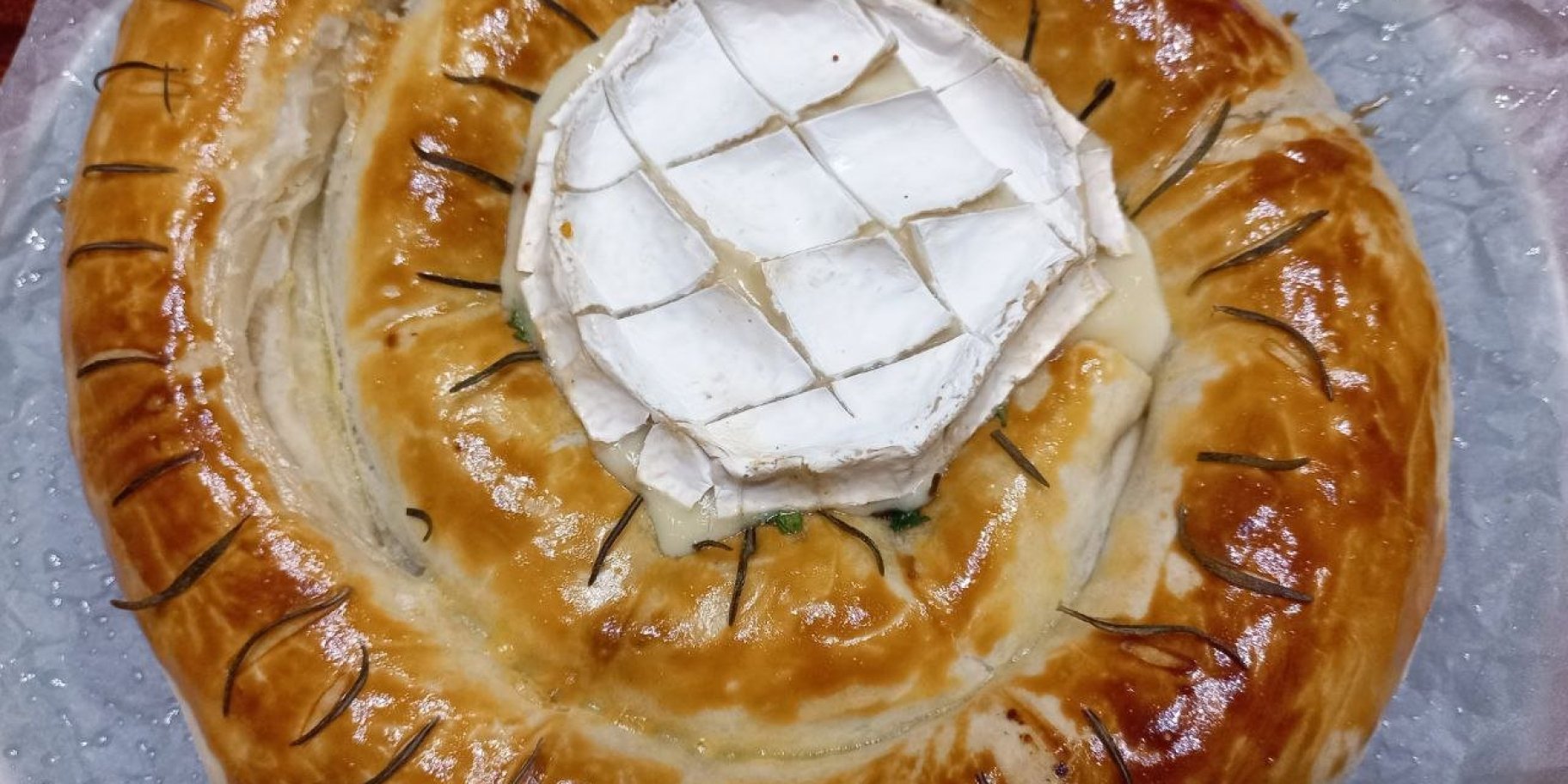 Пиріг «Равлик» з сиром брі