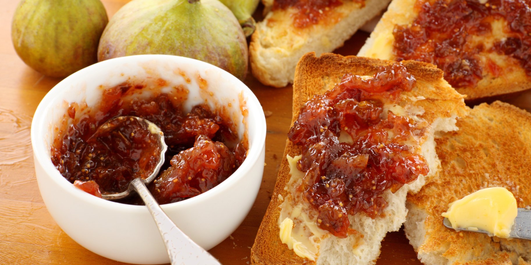 Бутерброди з маслом і джемом