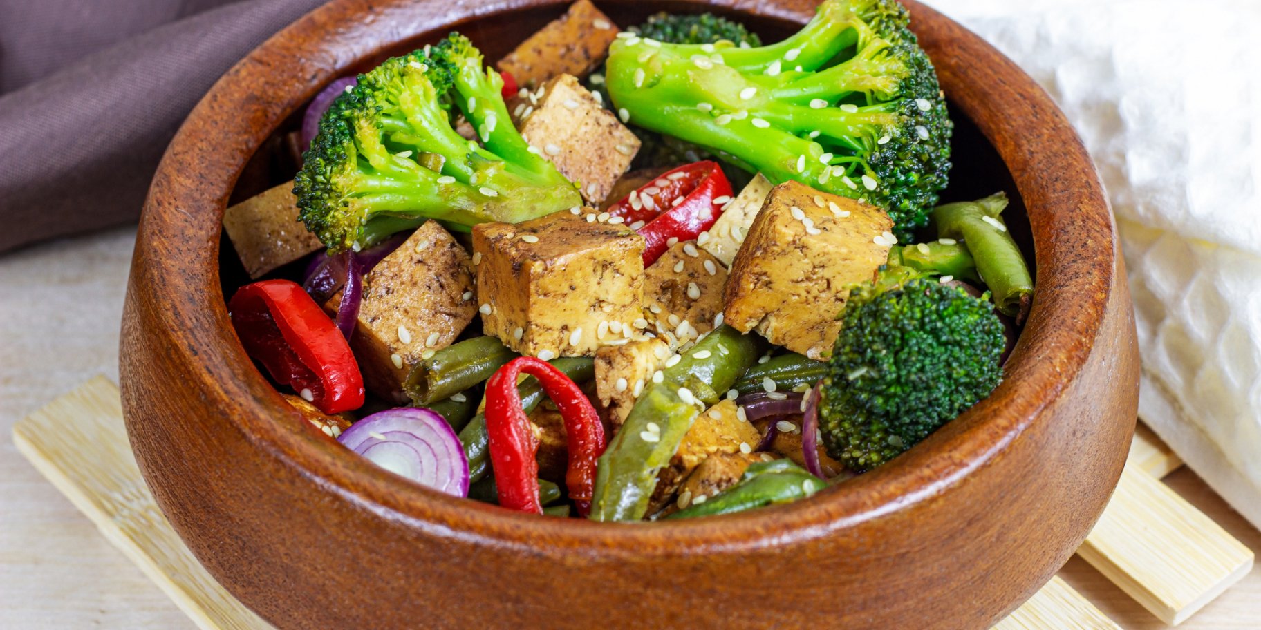 Жаркое из брокколи и тофу под соусом