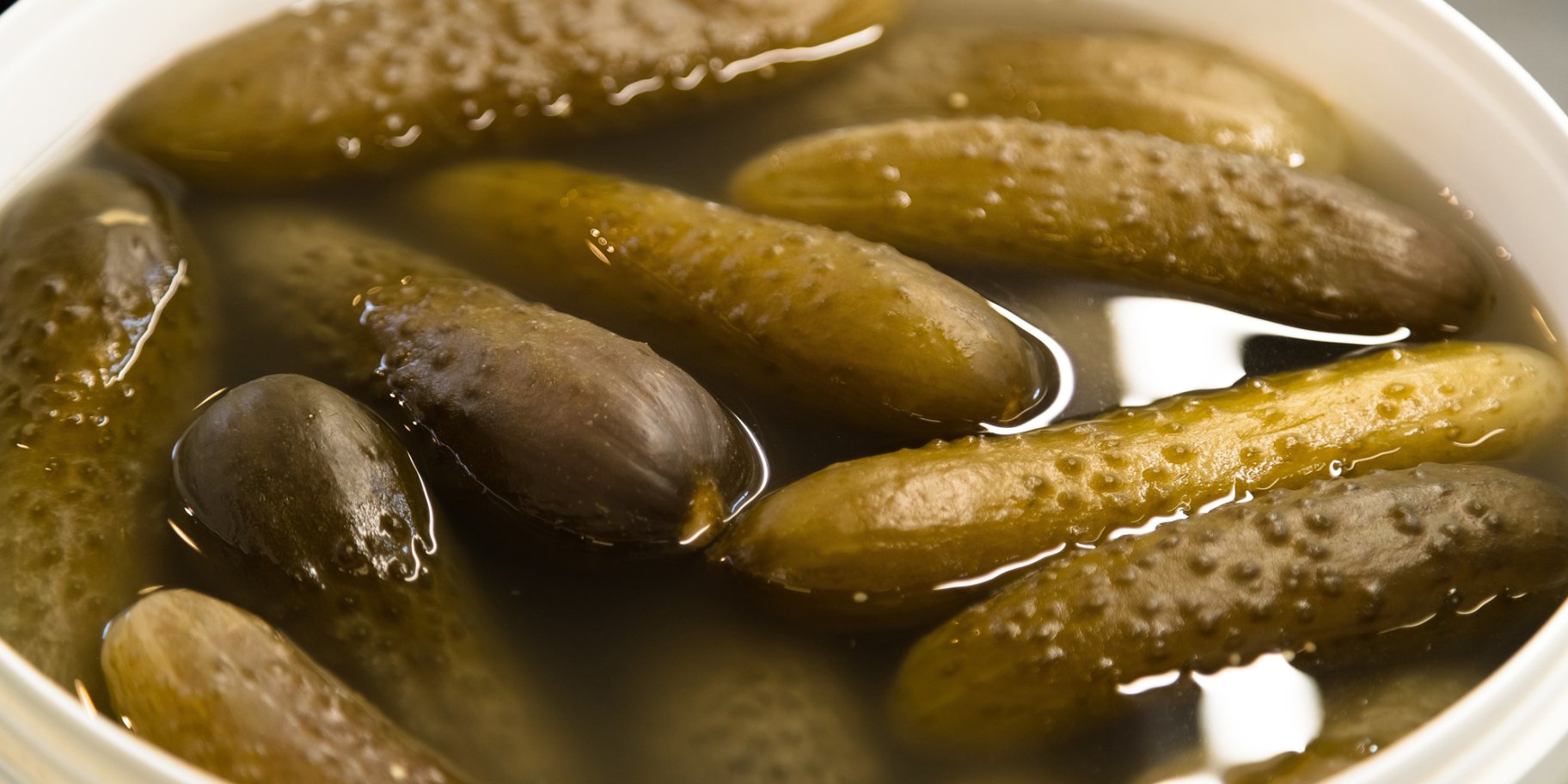 Квашені огірки на зиму у відрі