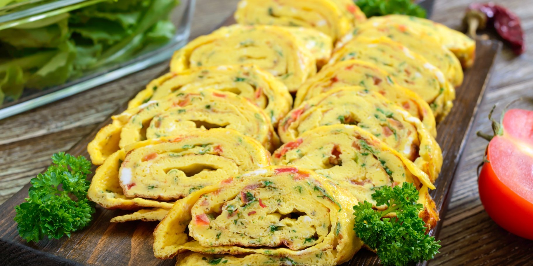 Яєчний рулет з перцем