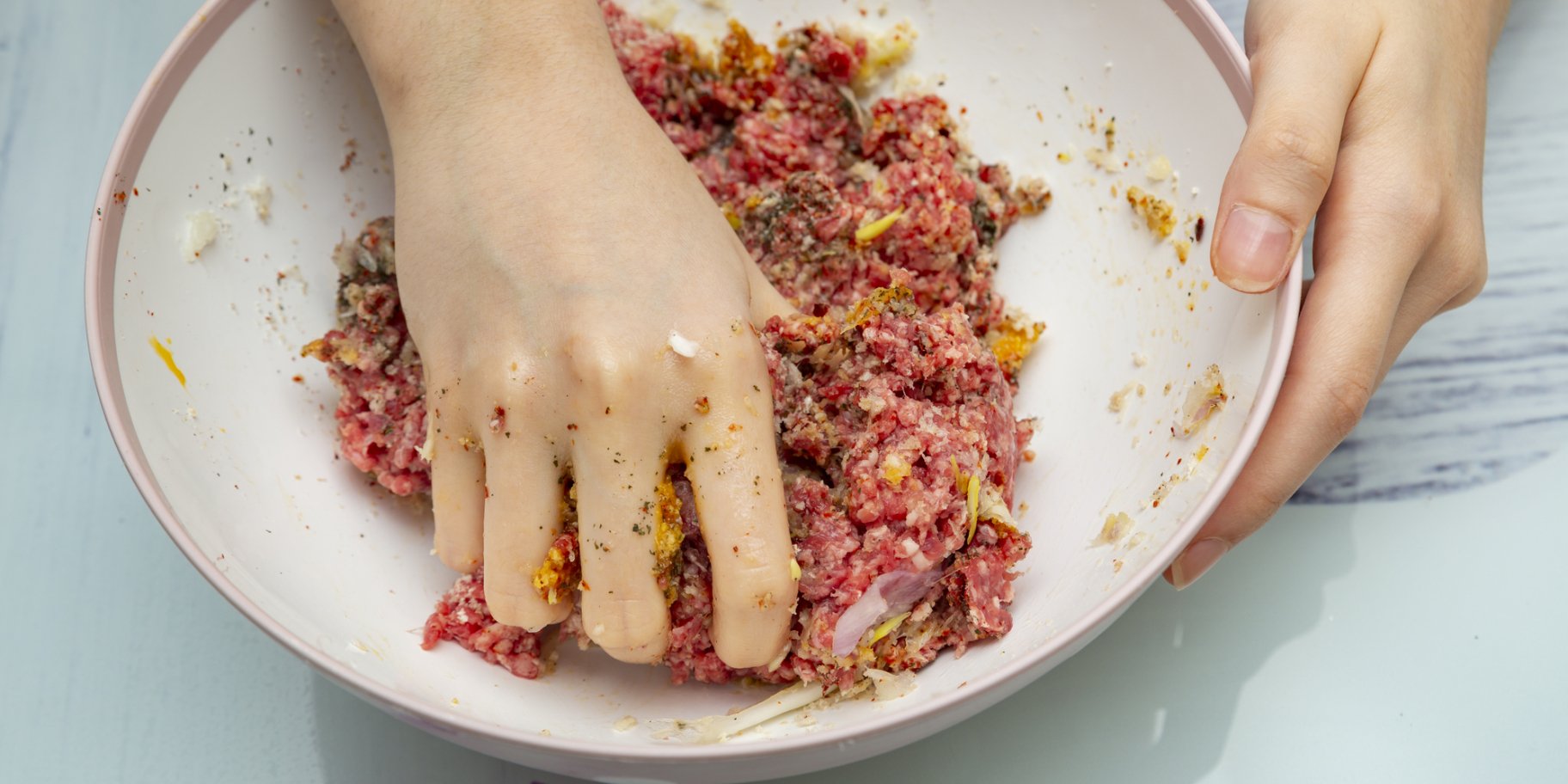 Чи треба додавати яйця в котлети