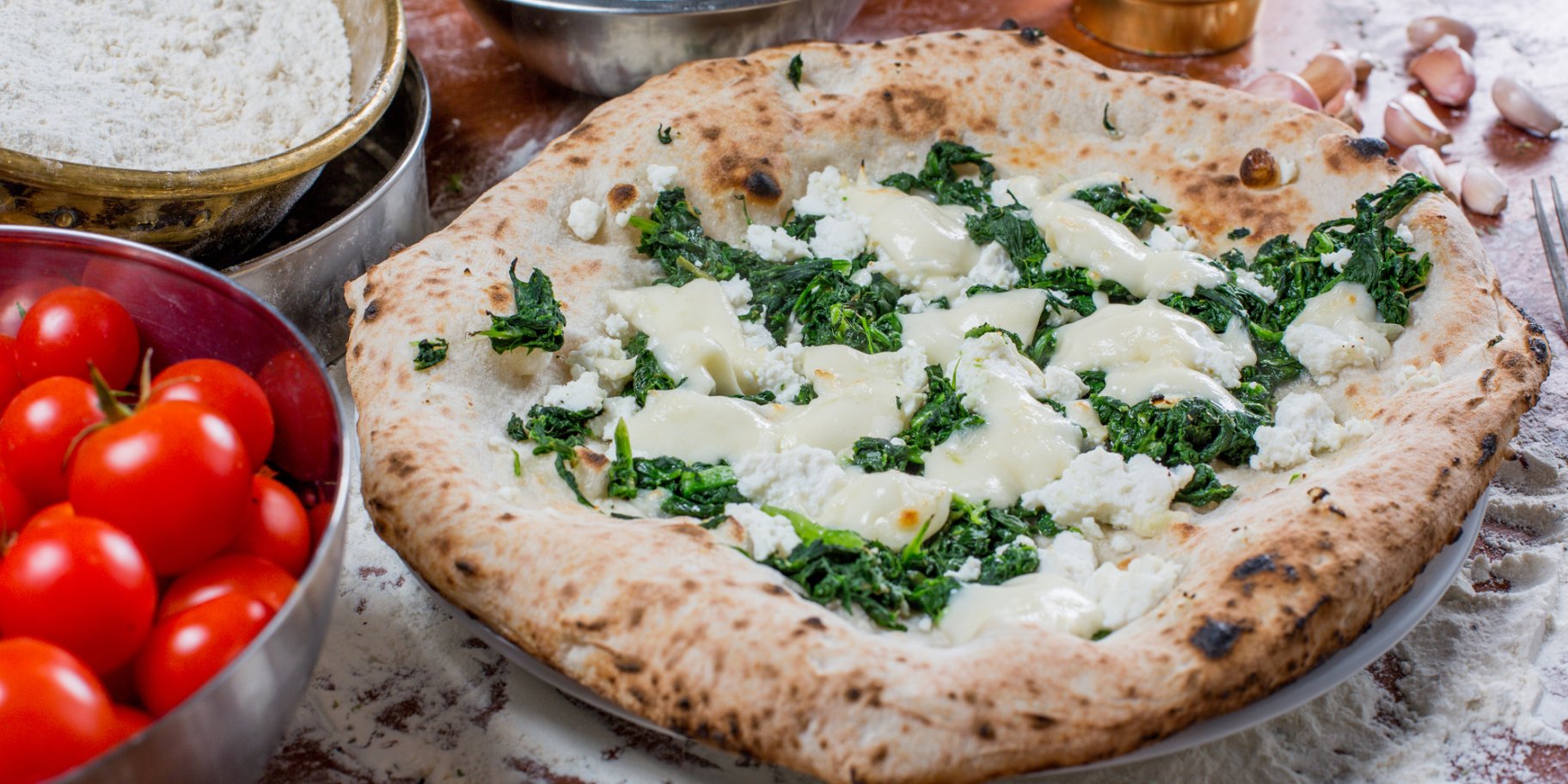 Белая пицца с сыром