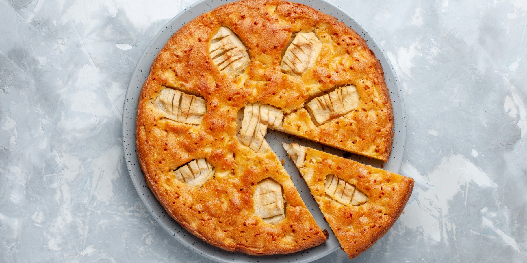 Заливний пиріг з бананами