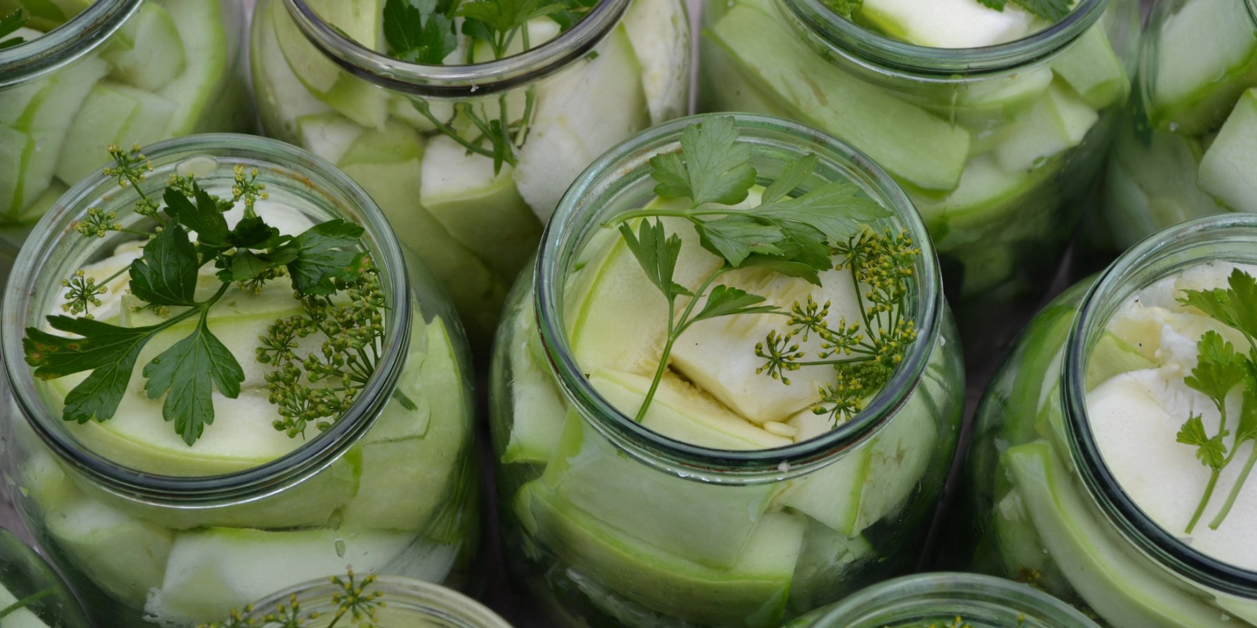 Малосольні кабачки