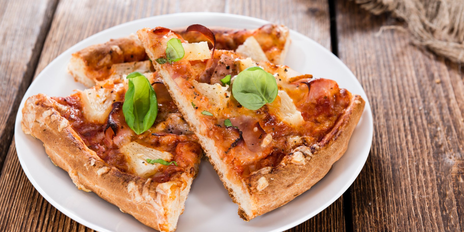 Пицца с яблоками и ветчиной: рецепт