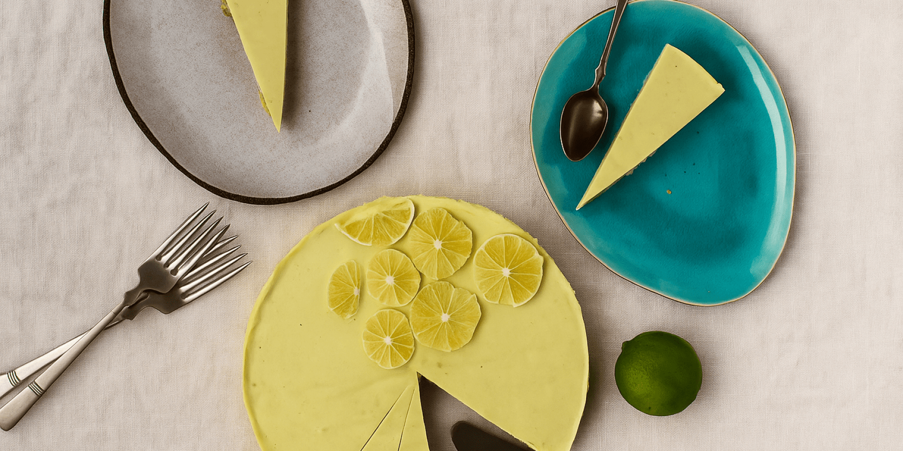 Пиріг без випікання з авокадо та лаймом