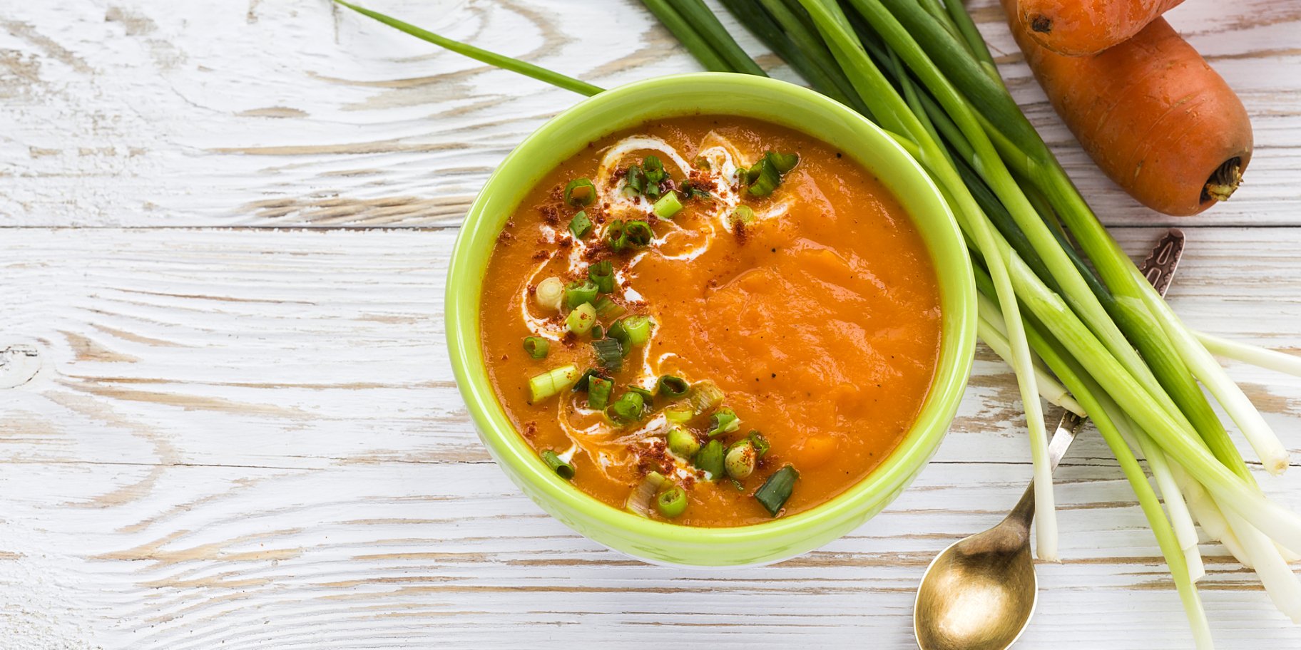 Морквяний крем-суп з чорносливом