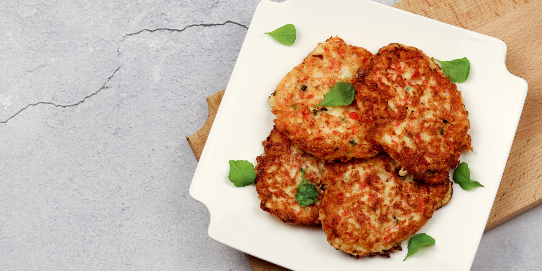 Оладки з крабовими паличками: рецепт