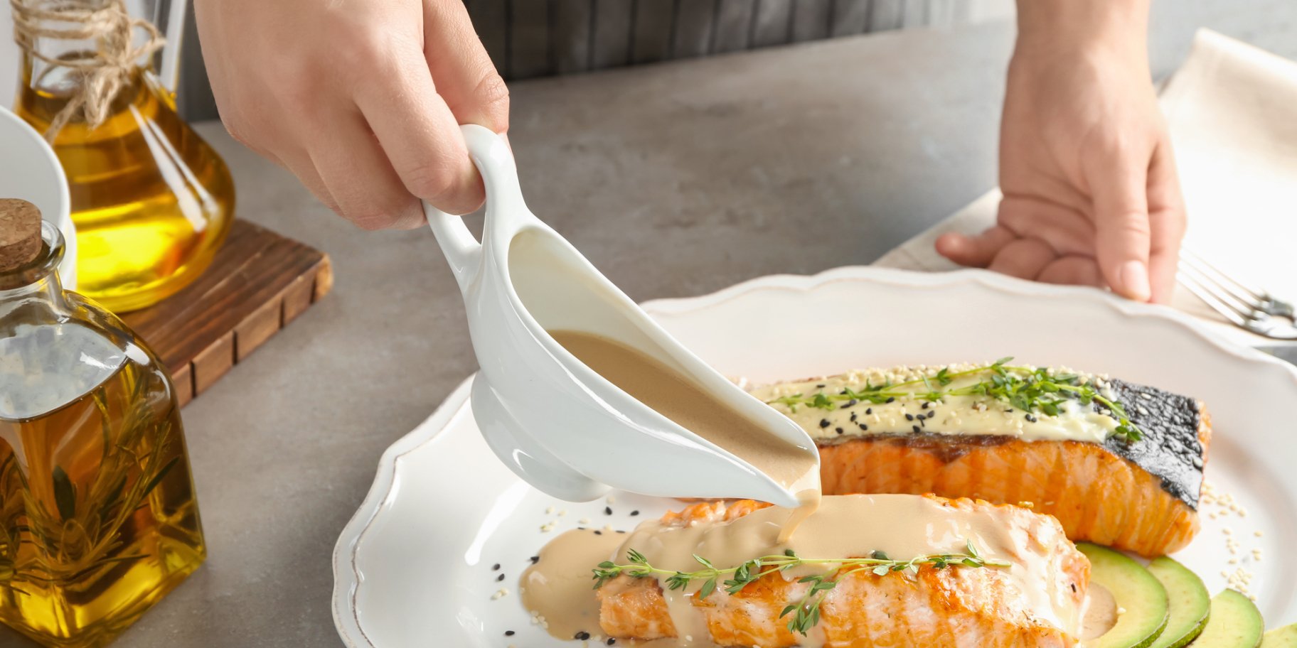 лосось під соусом велюте