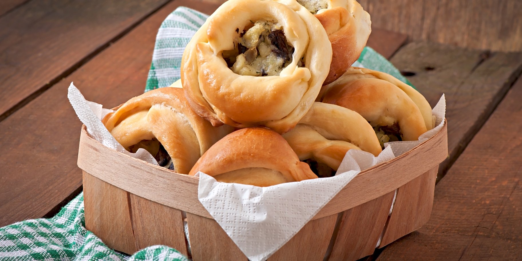 Ватрушки з картопляно-грибною начинкою