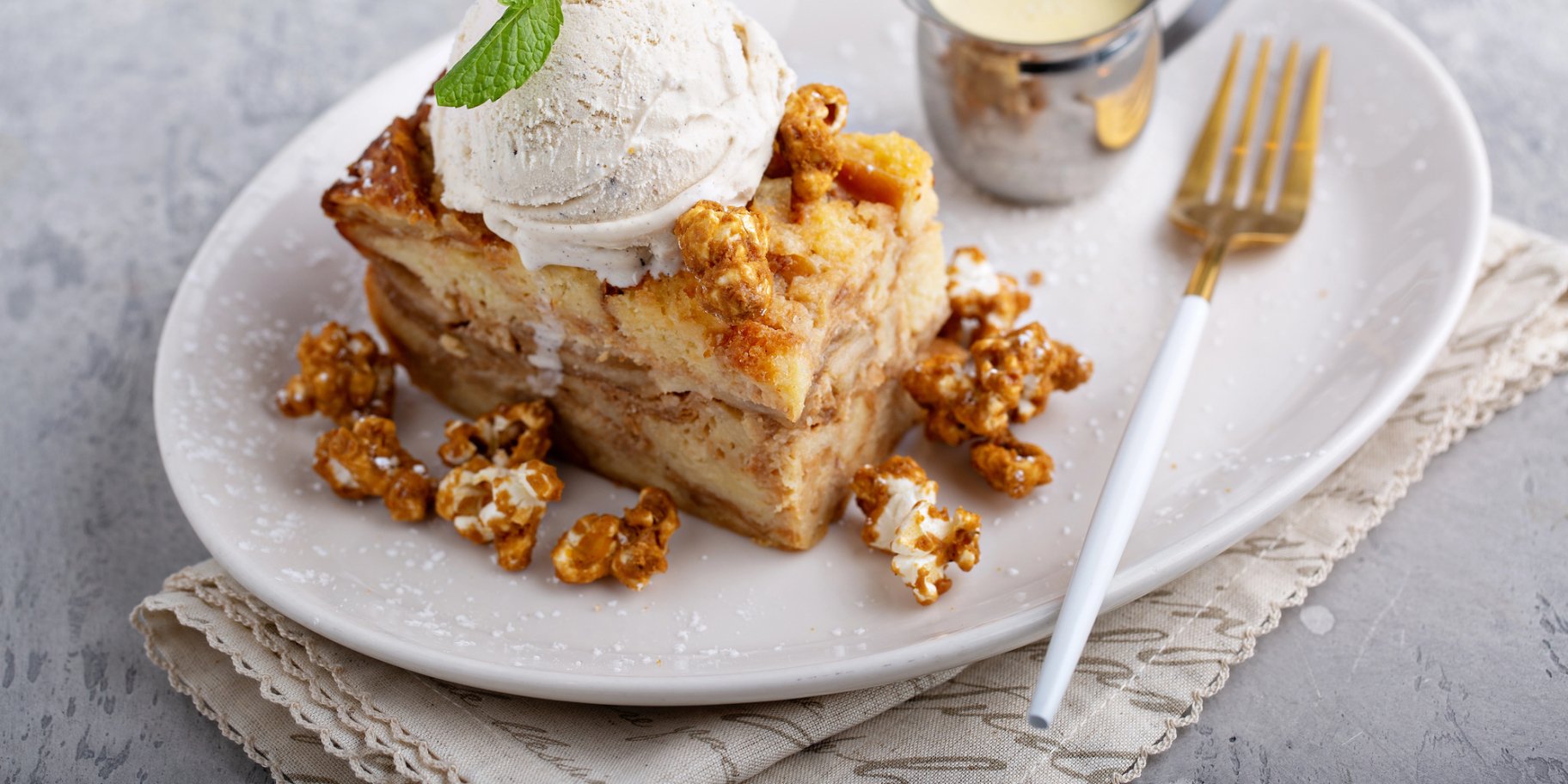 Запіканка з паски і яблук