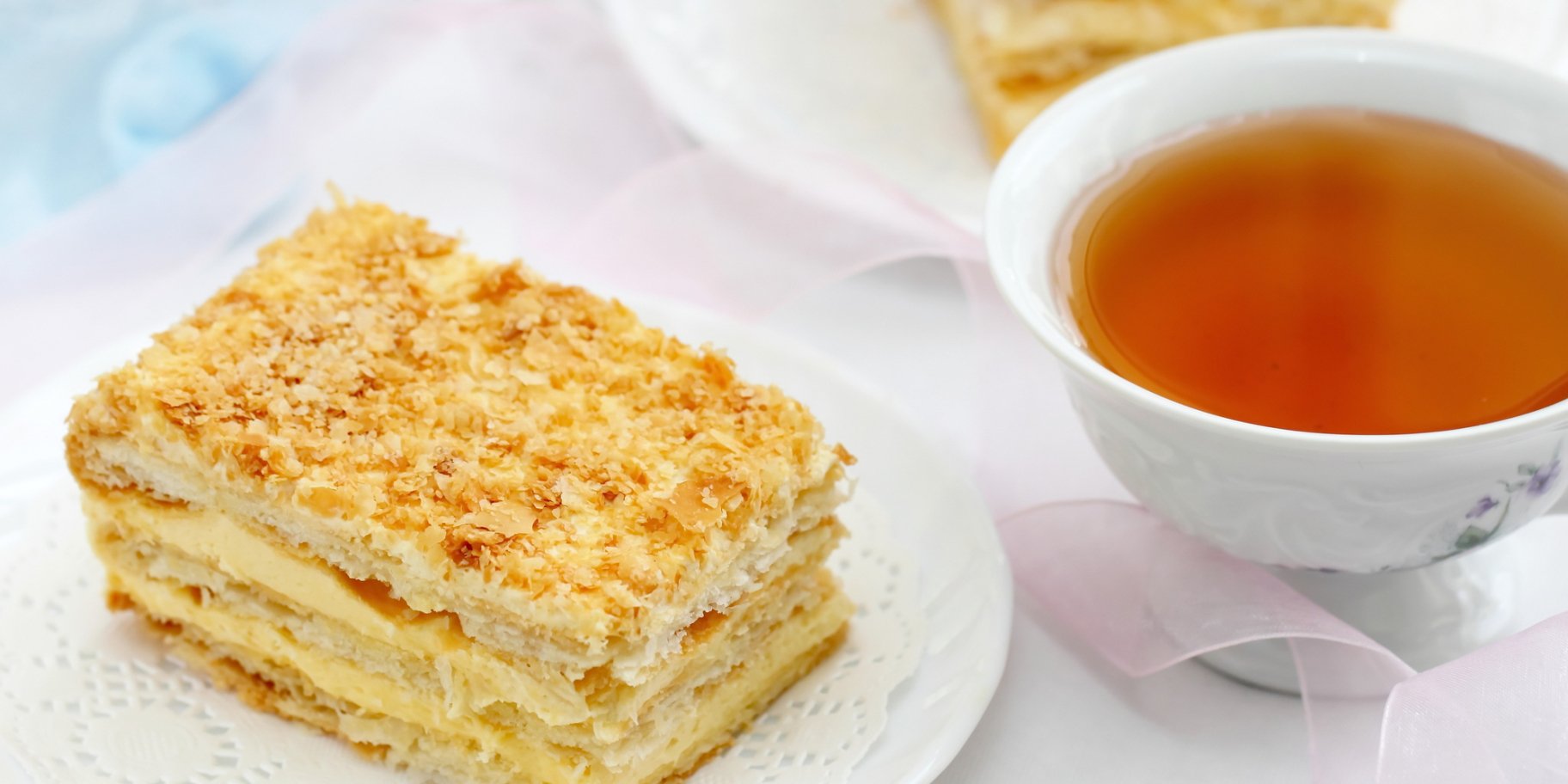 Творожный пирог с яблоками и манкой