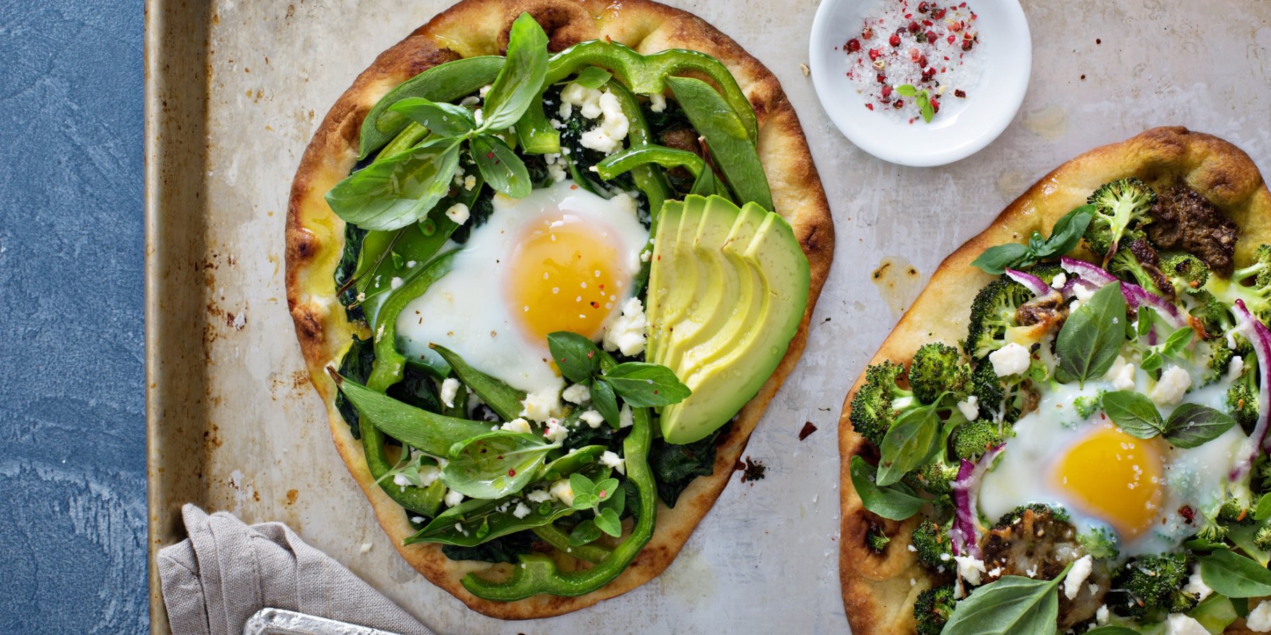 Піца з яйцем на сніданок