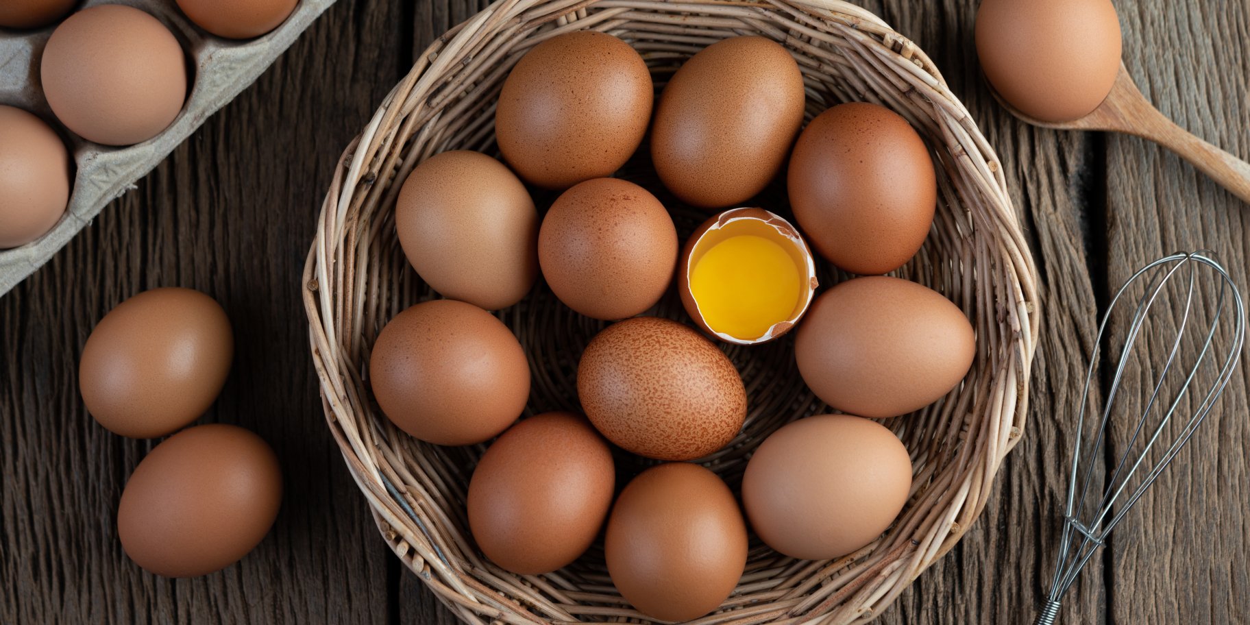 Яйця у тарілці