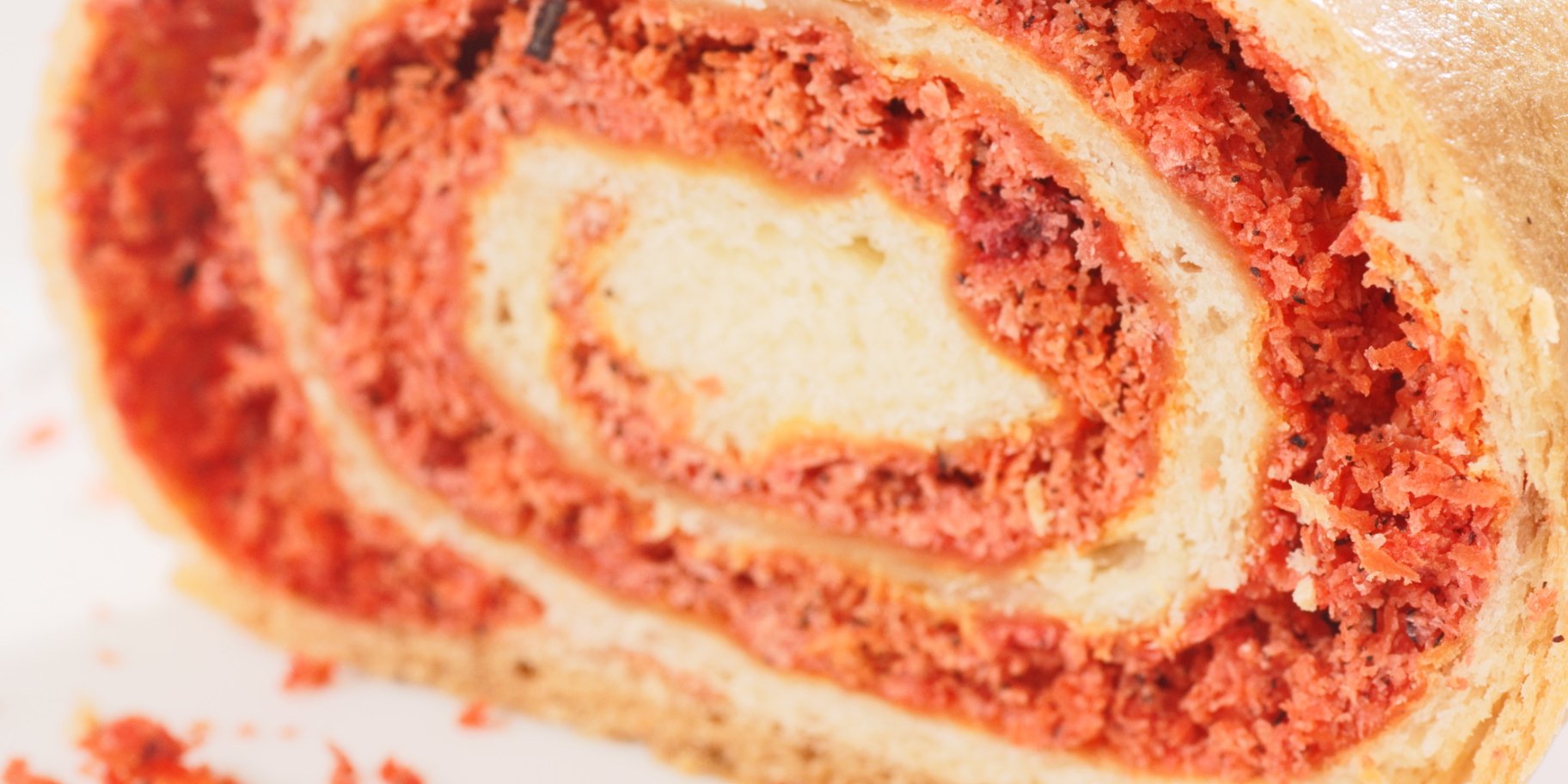 Червоний кокосовий рулет салара