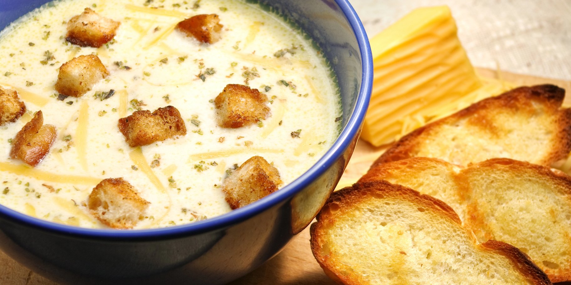 Підбивані кабачки в сметані