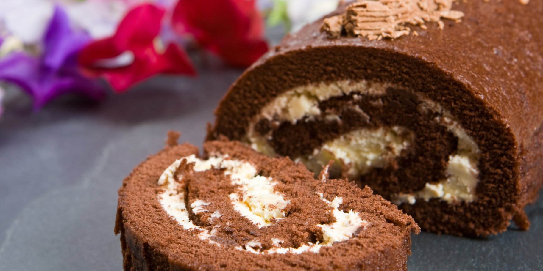 Шоколадний рулет з кремом від Дарії Цвєк