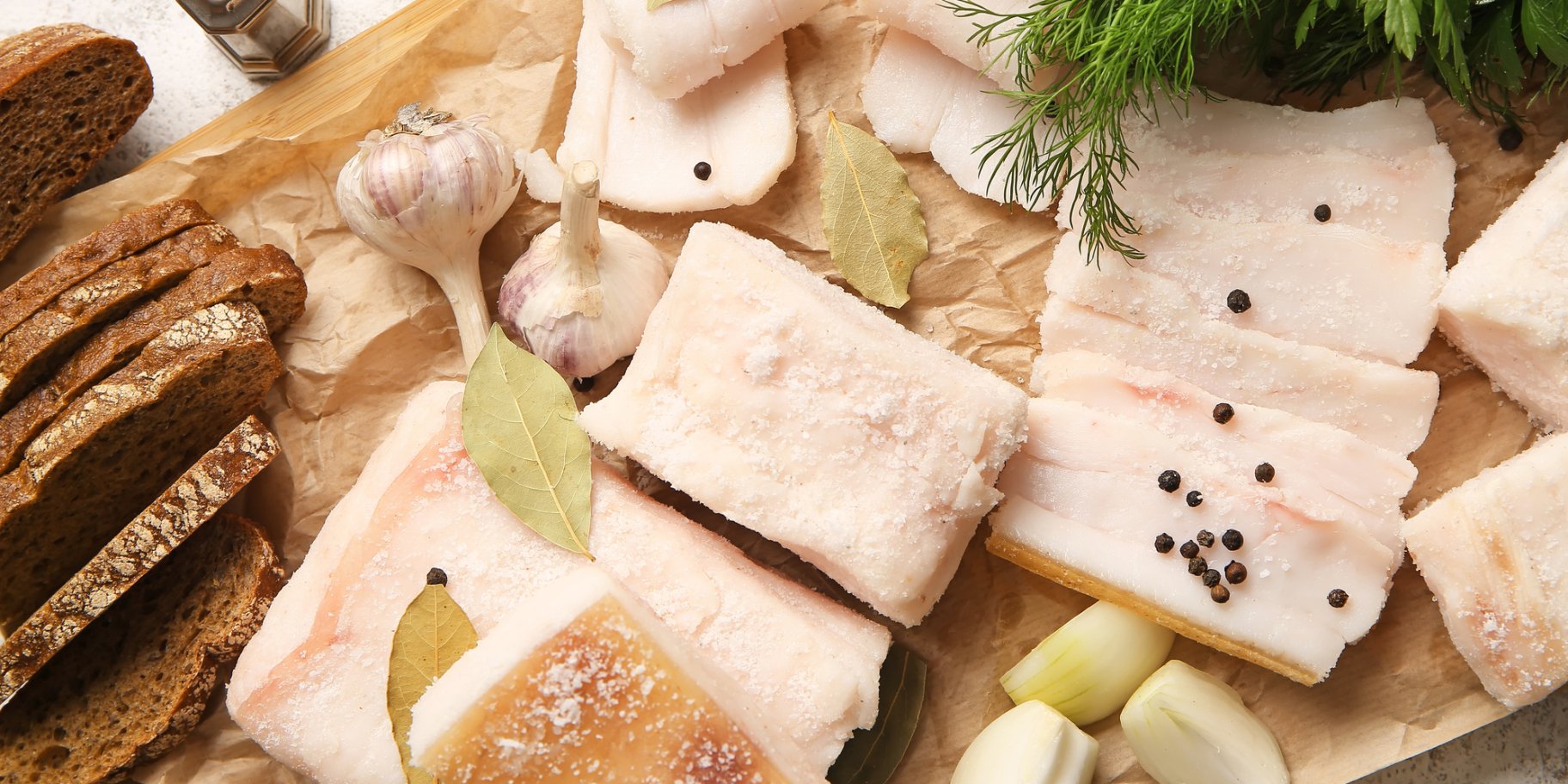 Чи можна їсти сало вагітним