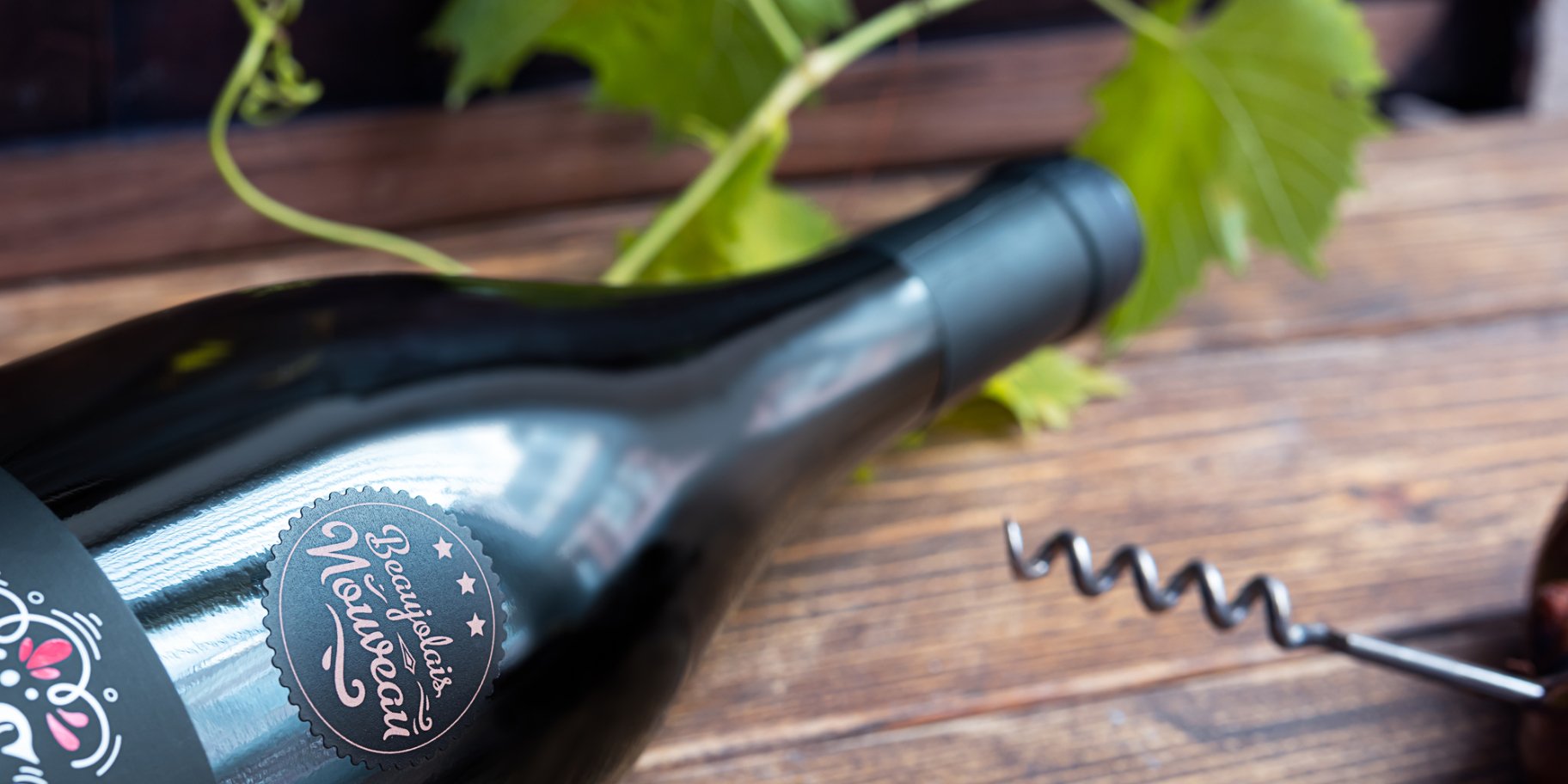 пляшка вина Божоле Нуво