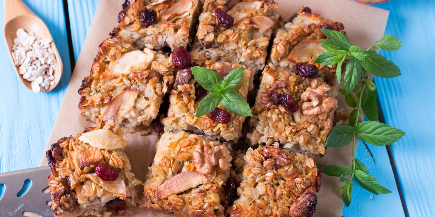 Тертий яблучний пиріг без борошна