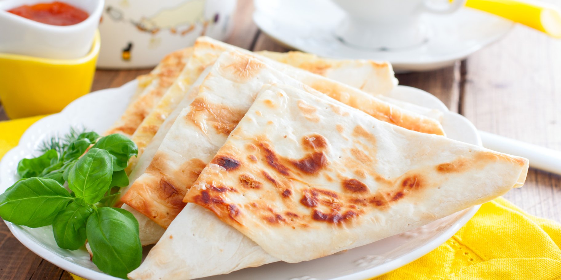 Лаваш с фаршем в яйце