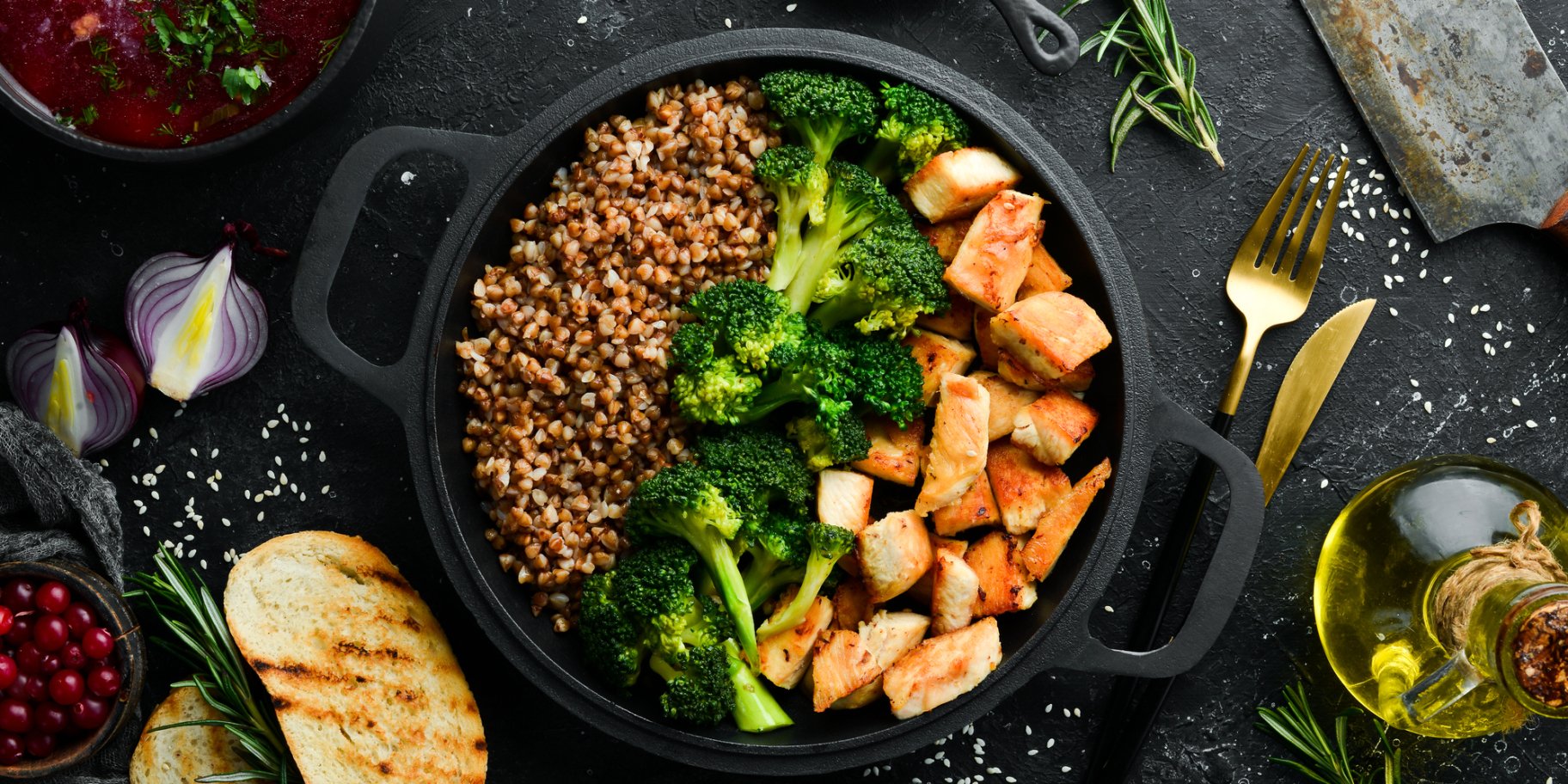 Гречка з куркою та овочами